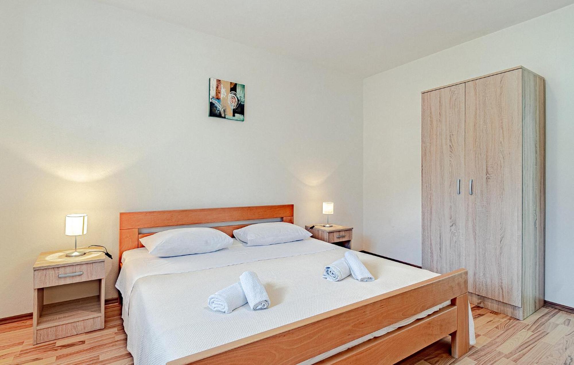 Stunning Home In Crnja Luka With Wifi Prigradica Exterior foto