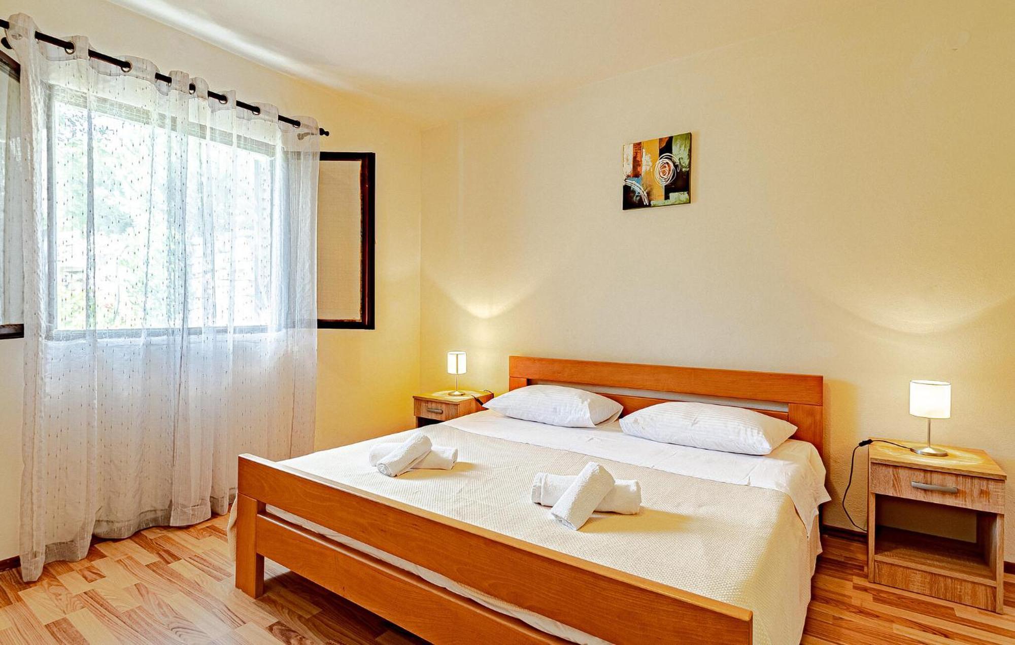 Stunning Home In Crnja Luka With Wifi Prigradica Exterior foto