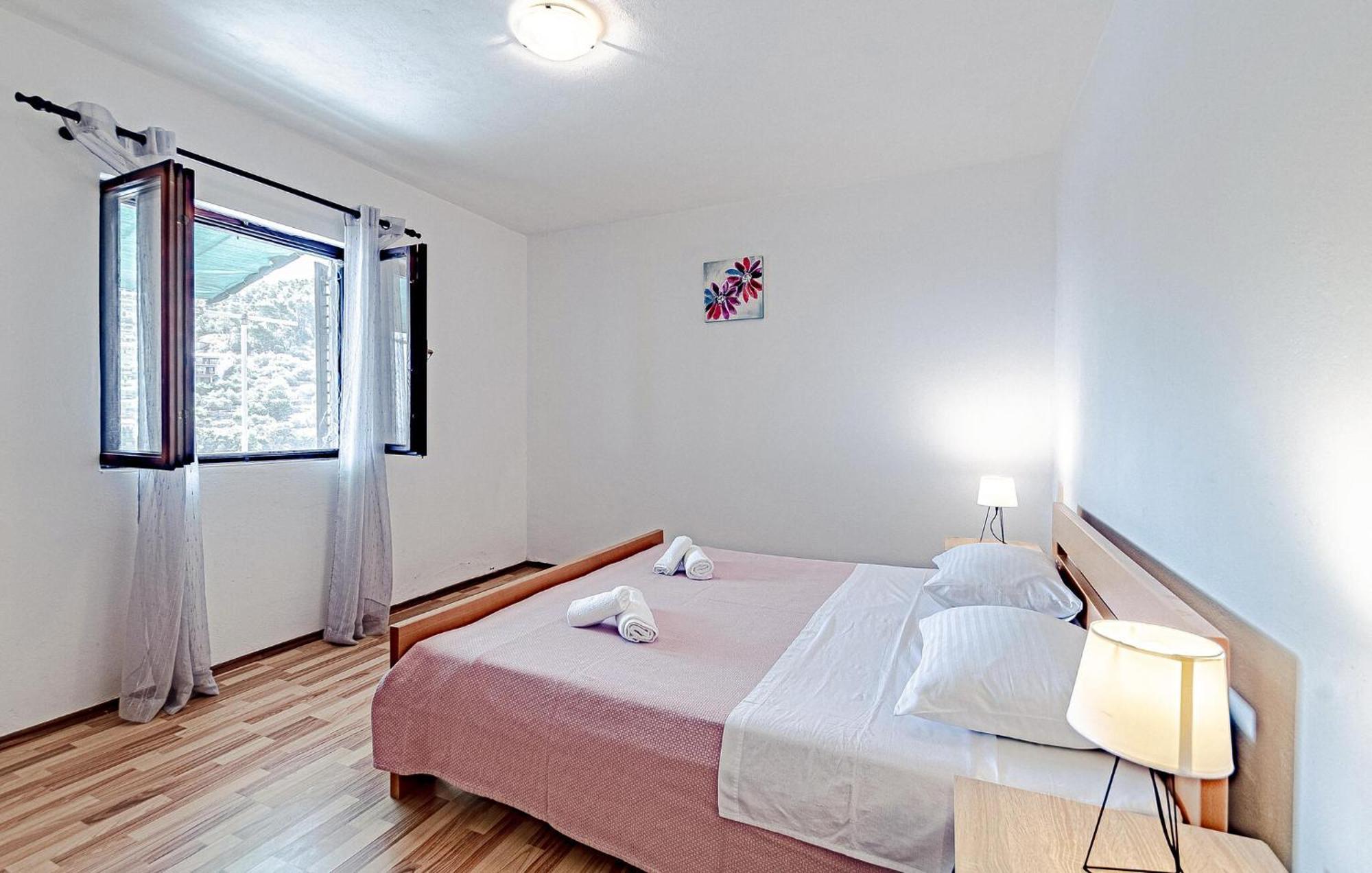 Stunning Home In Crnja Luka With Wifi Prigradica Exterior foto