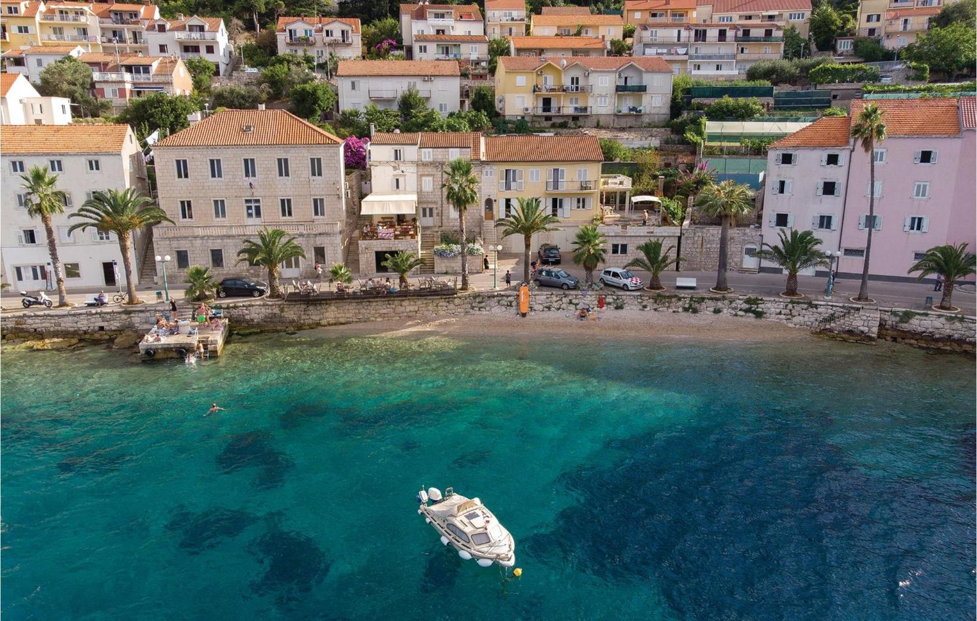 Stunning Home In Crnja Luka With Wifi Prigradica Exterior foto